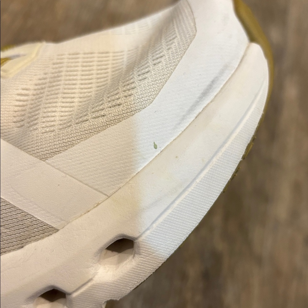 On Cloud Cloud Runner Running White And Green Sne… - image 6